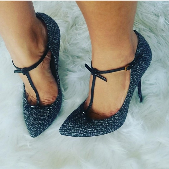 Gucci Shoes - 🔴SOLD🔴GUCCI Tweed T-strap Heels BNWOT